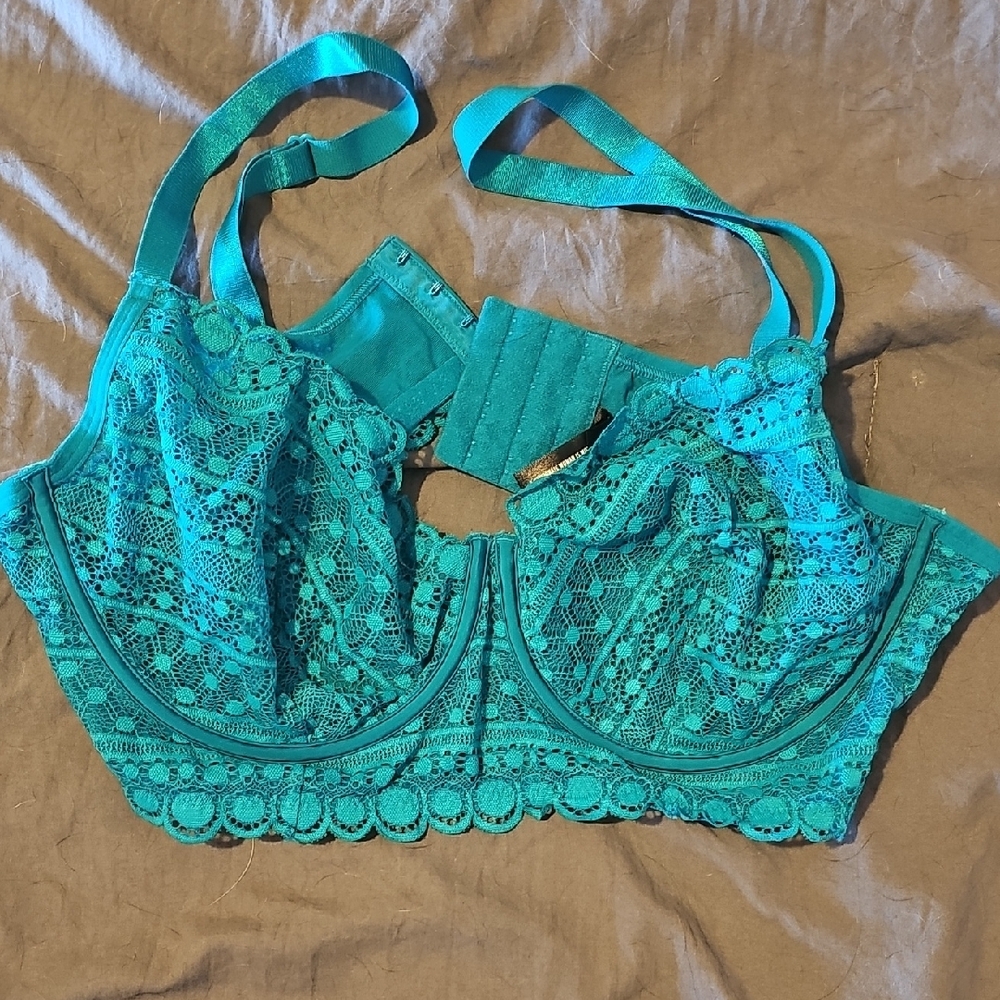 Blue Lace Full-Coverage Bra with Adjustable Straps
